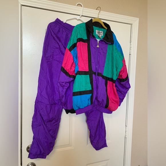 Vintage Casual Isle Track Suit 🌴 - Picture 1 of 16